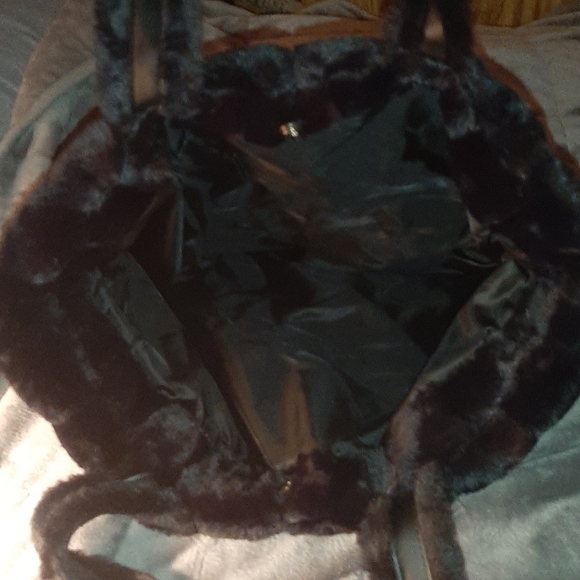 Victoria's secret black fuzzy bag NWT - Picture 3 of 3